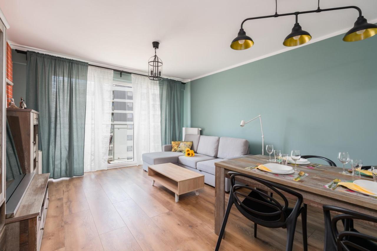 Poznan Serbska 2 Miejsca Parkingowe By Noclegi Renters Exteriör bild