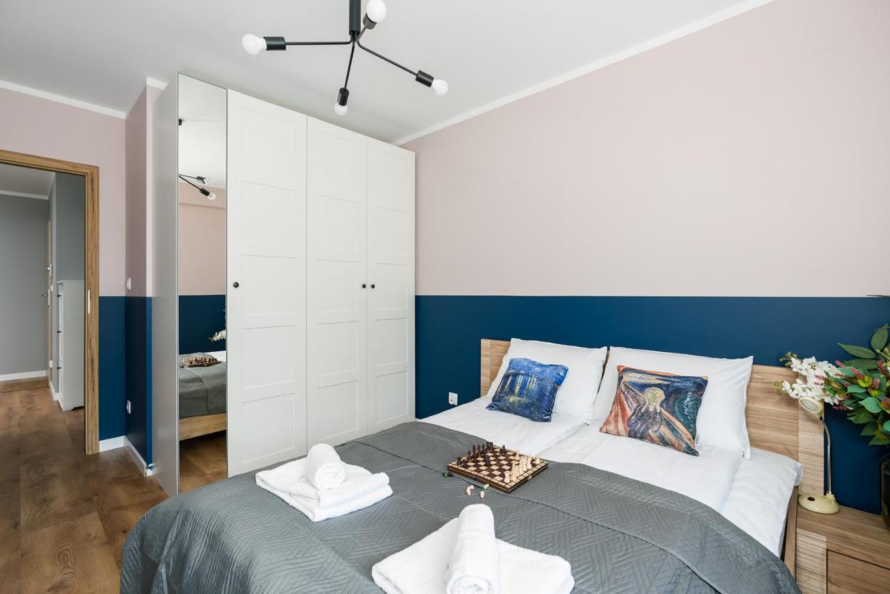 Poznan Serbska 2 Miejsca Parkingowe By Noclegi Renters Exteriör bild