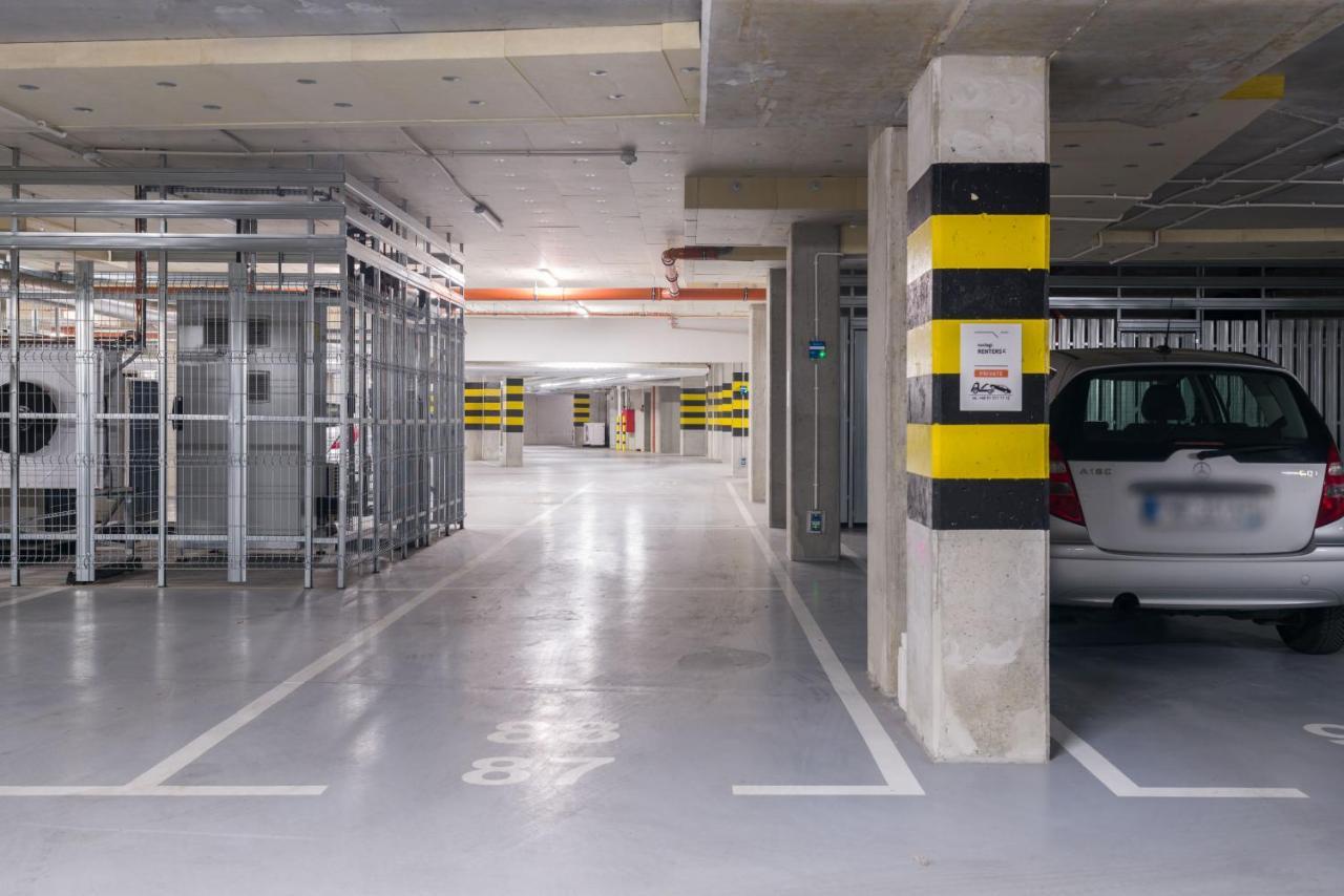 Poznan Serbska 2 Miejsca Parkingowe By Noclegi Renters Exteriör bild